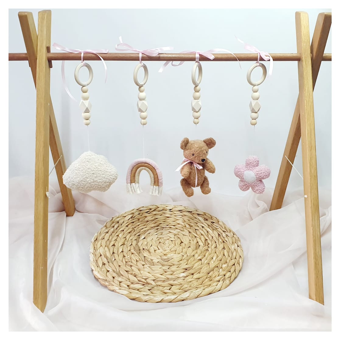 Boucle Daisy Bear Play Gym Dangle Set