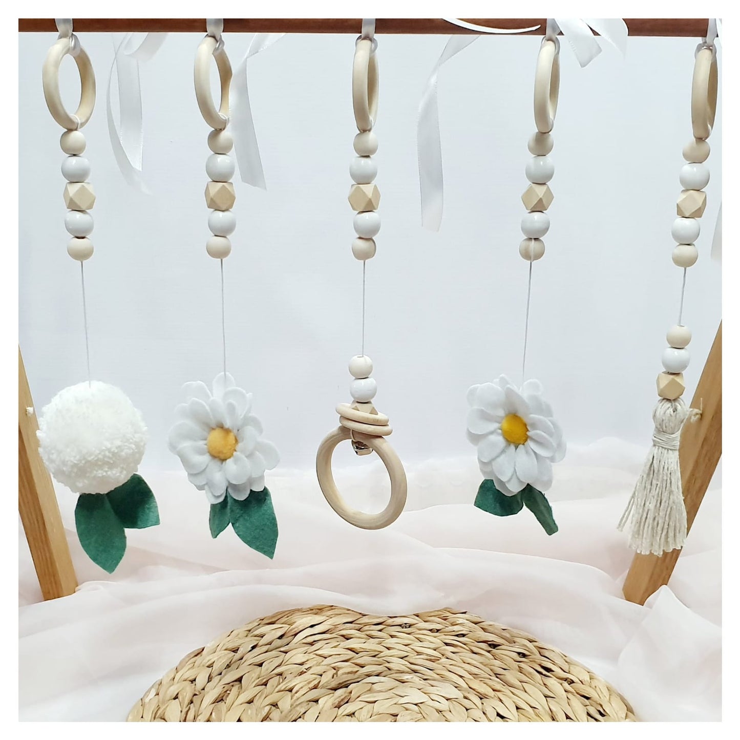 Oh So Daisy Dangle Set